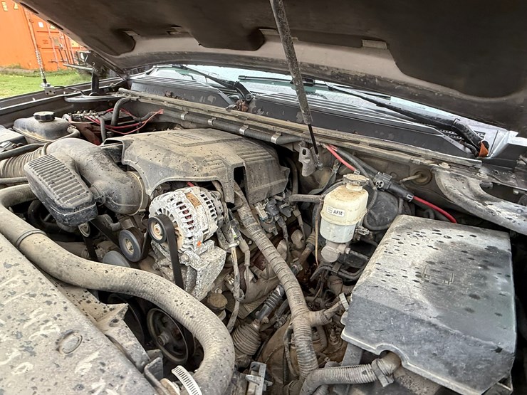 2014-chevrolet-tahoe-image-14