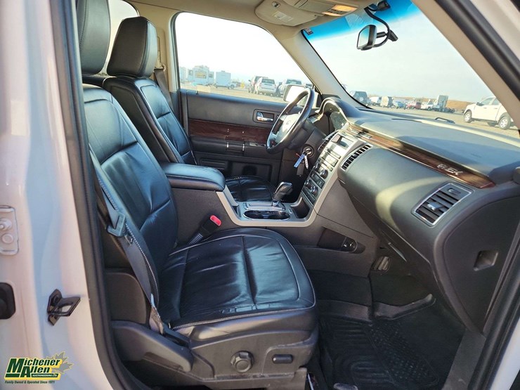 2010-ford-flex-image-22