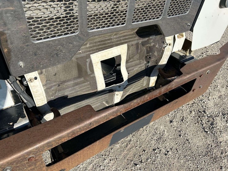 2019-peterbilt-520-image-21