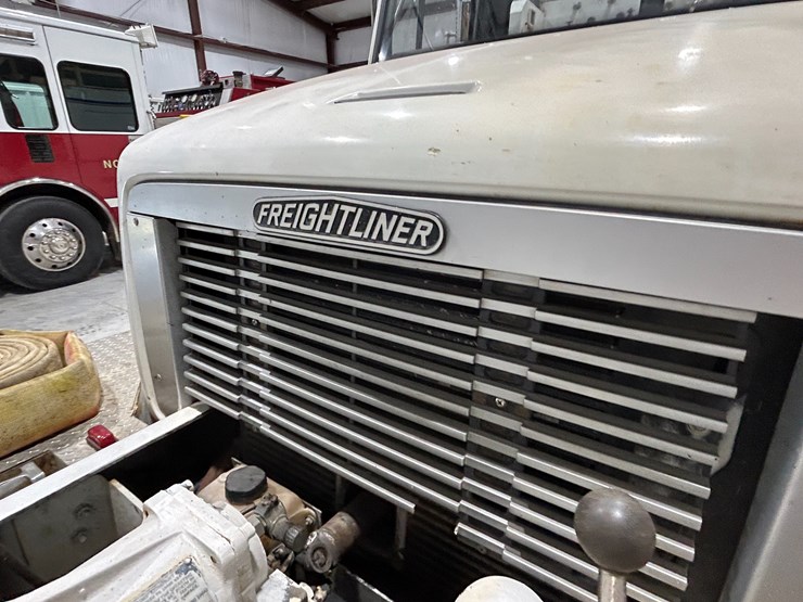 1993-freightliner-fl80-image-58