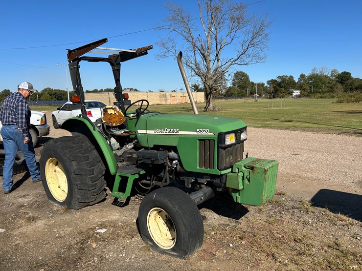 john-deere-5320-image-2