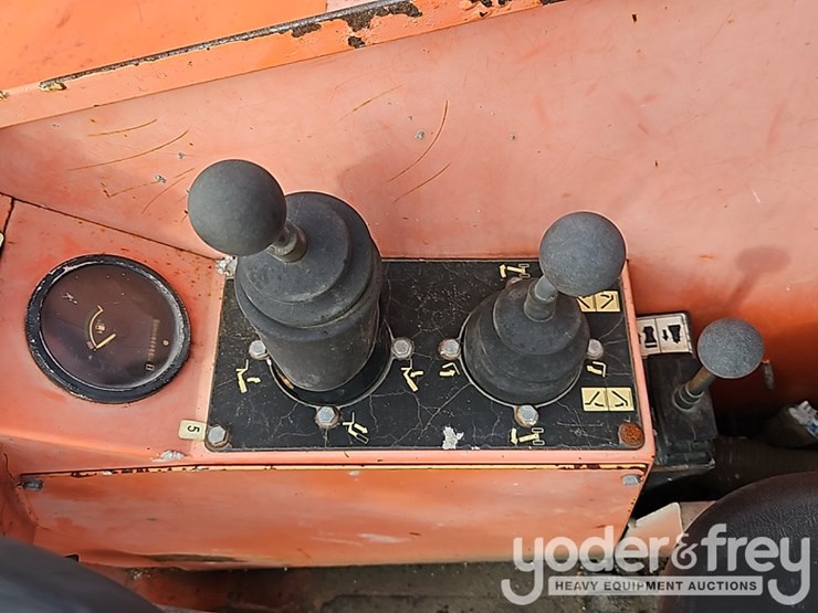 2005-sky-trak-6036-image-25