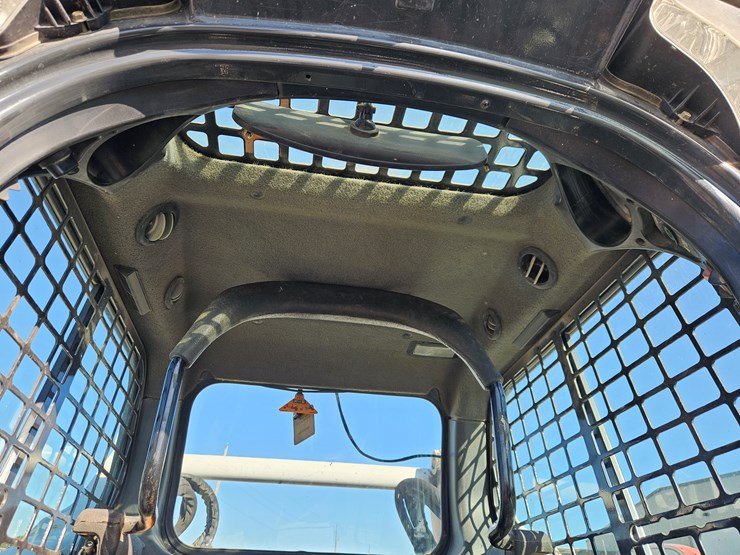 2016-bobcat-t595-image-8