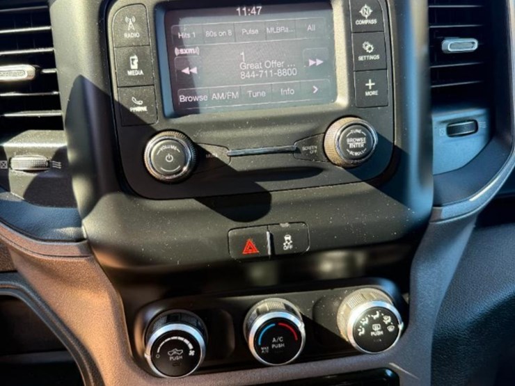 2020-dodge-ram-5500-image-28