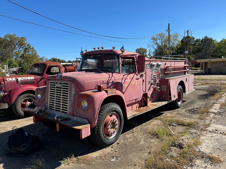 #22559-•-inop-1971-international-harvester-1800-s/a-daycab-fire-truck-vin:-416080g411147-image-1