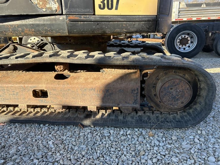 caterpillar-307-image-74