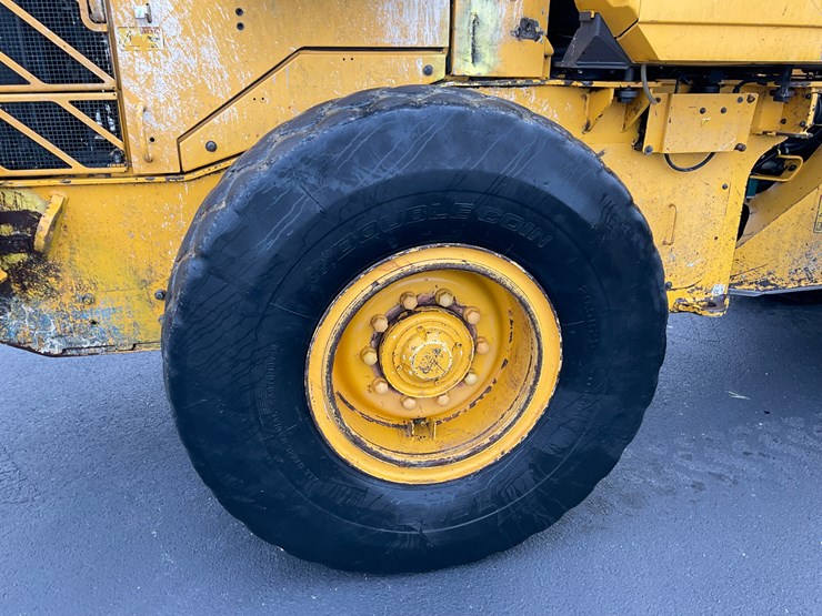 2011-volvo-l60f-image-7