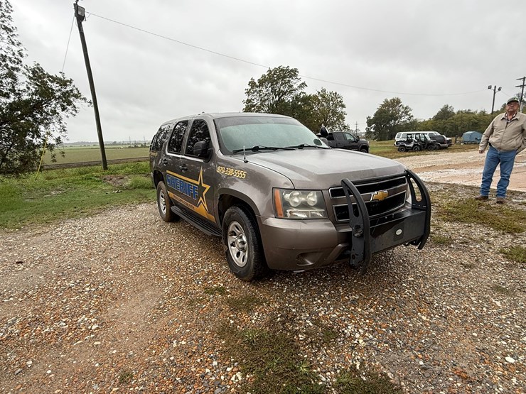 2014-chevrolet-tahoe-image-2