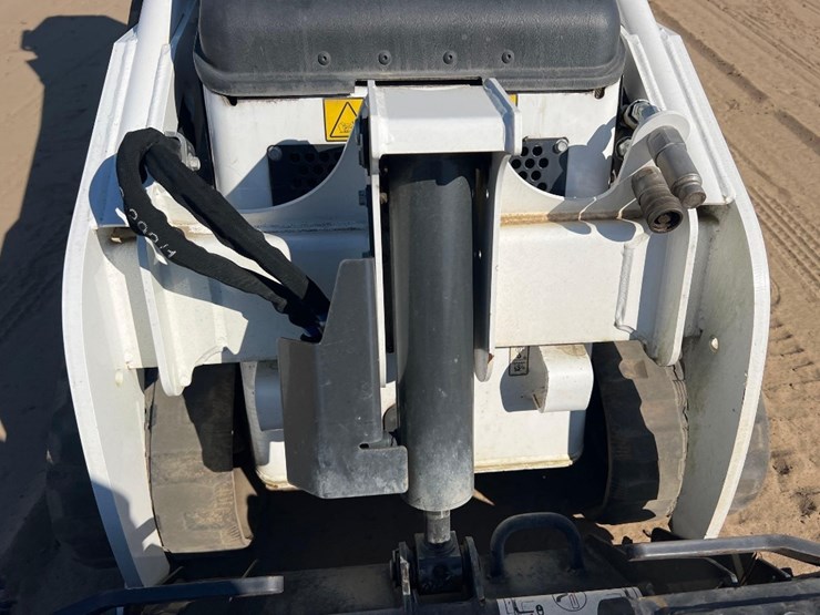 2024-bobcat-mt100-image-10