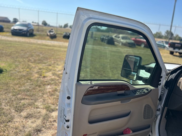 2000-ford-excursion-image-52