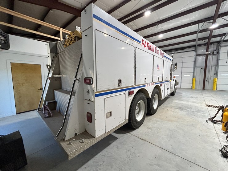 1993-freightliner-fl80-image-3