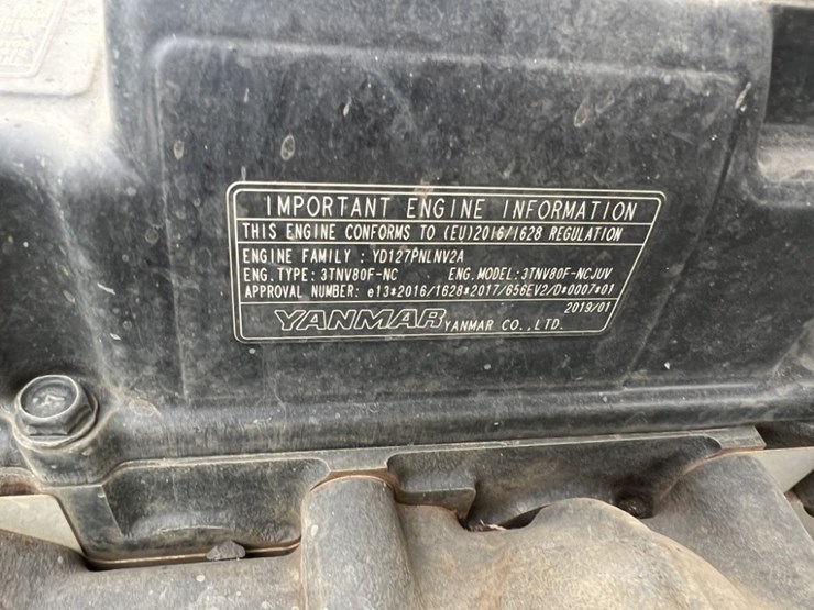 2019-john-deere-gator-image-11