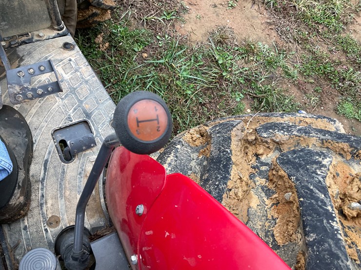 massey-ferguson-2607h-image-13