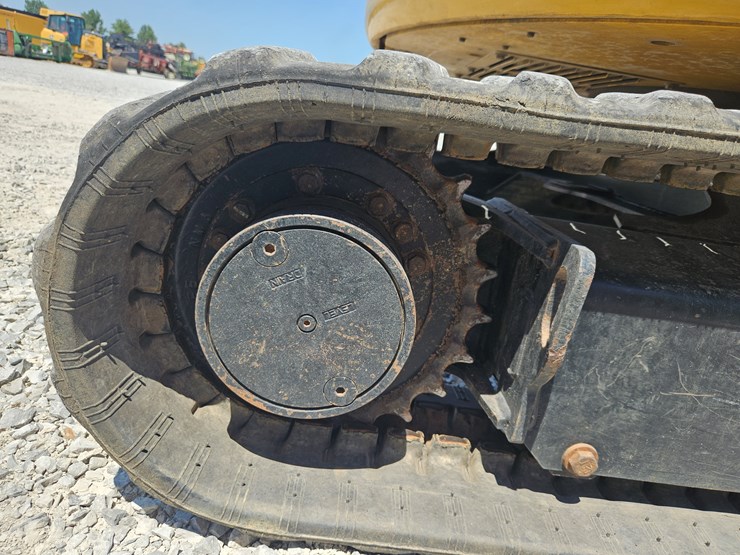 2020-caterpillar-303.5-image-9