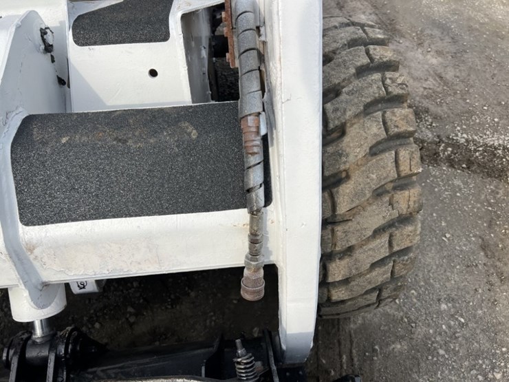 1994-bobcat-753-image-12