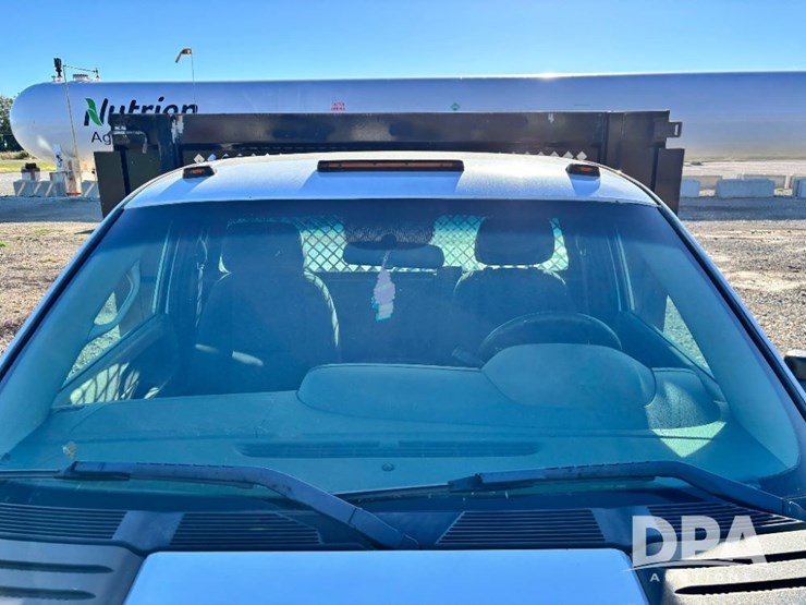 2013-chevrolet-3500hd-image-17