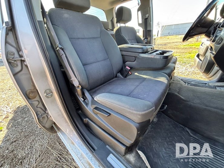 2015-chevrolet-silverado-image-61