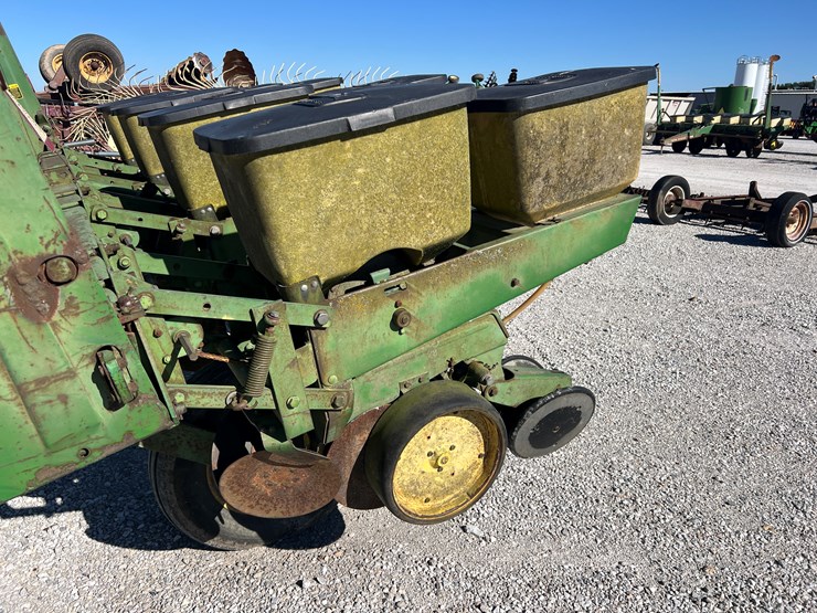 john-deere-7000-image-3