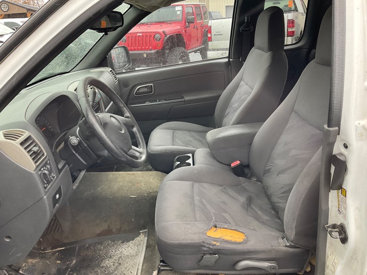 2005-chevrolet-colorado-image-19