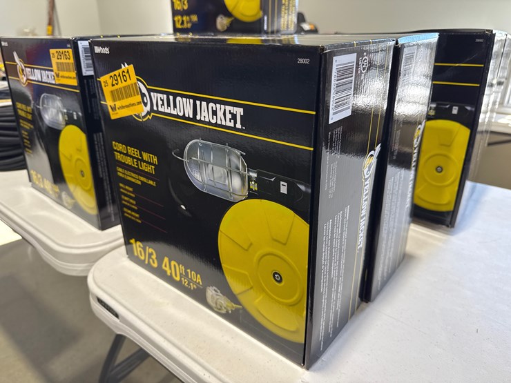 yellow-jacket-40-image-1