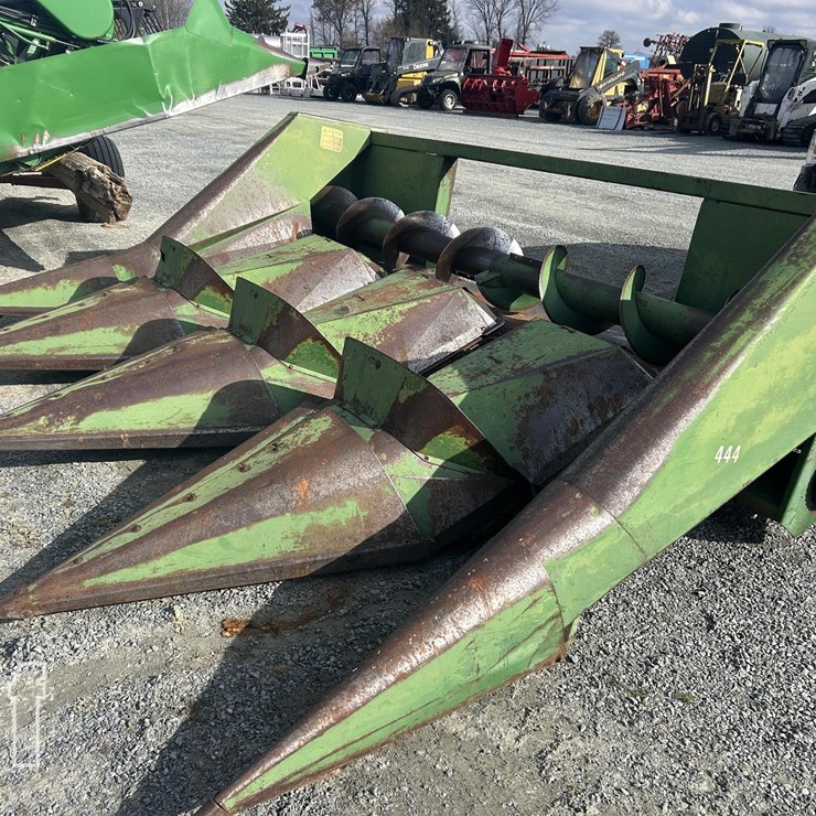 JOHN DEERE 444