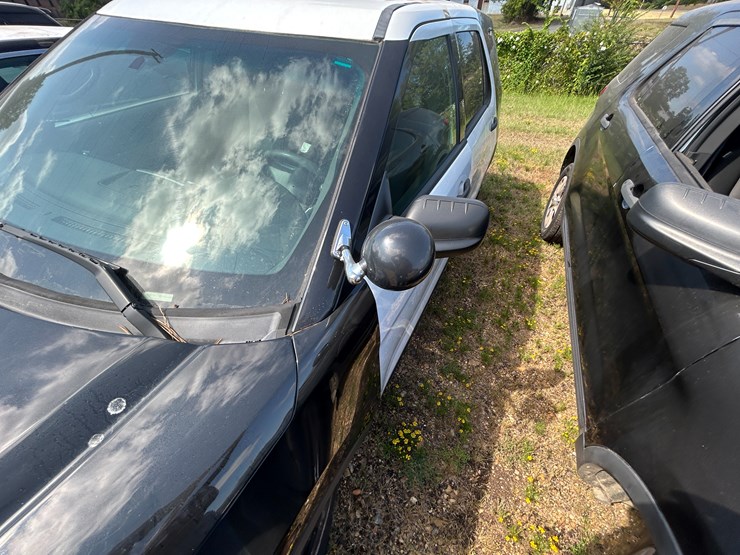 2013-ford-explorer-image-15