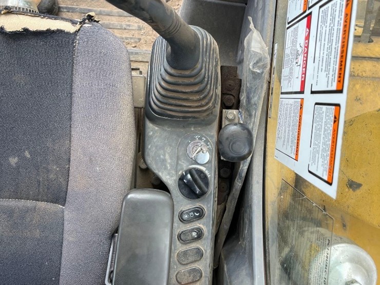 komatsu-pc138us-lc-image-22