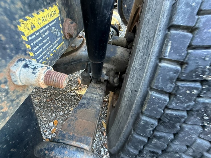 1995-mack-ch613-image-30