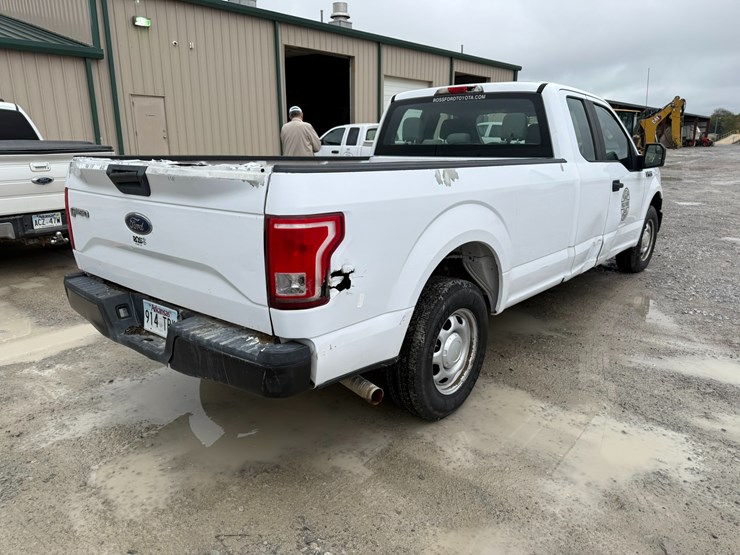 2017-ford-f150-image-3