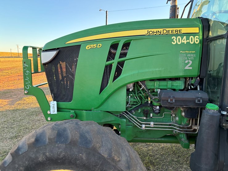 2017-john-deere-6115d-image-10