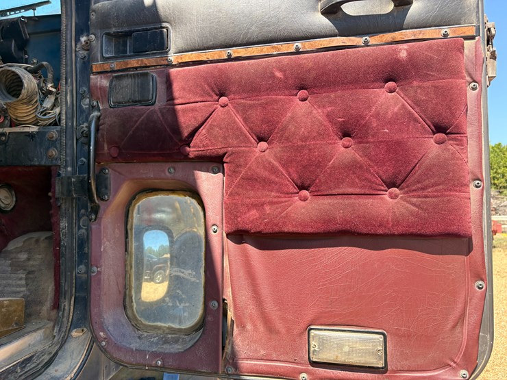 1995-international-9400-image-55