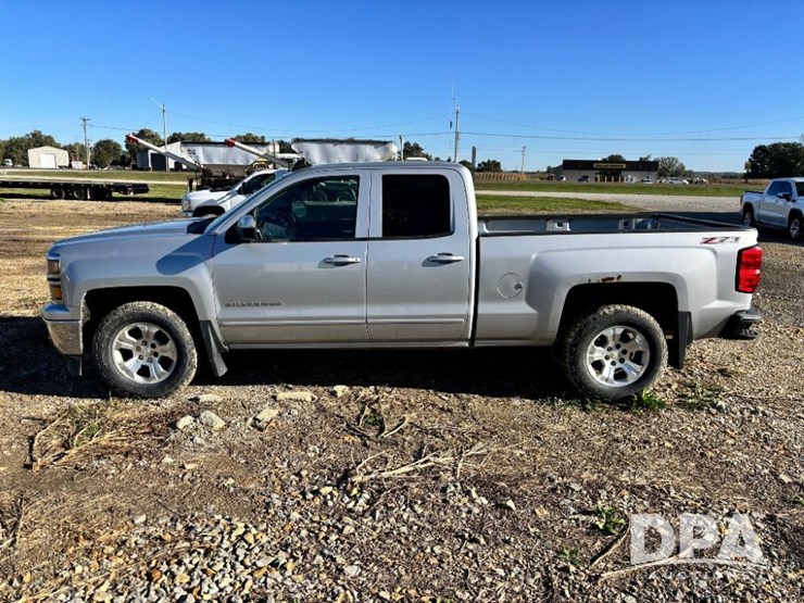 2015-chevrolet-silverado-image-11
