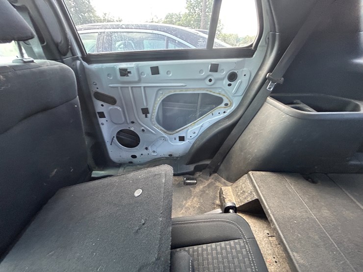 2013-ford-explorer-image-22