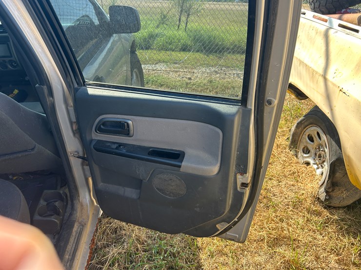 2004-gmc-canyon-image-9