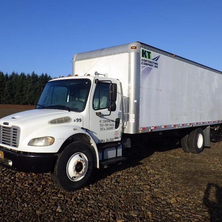 2006 Freightliner M2 24' S/A Box Truck
