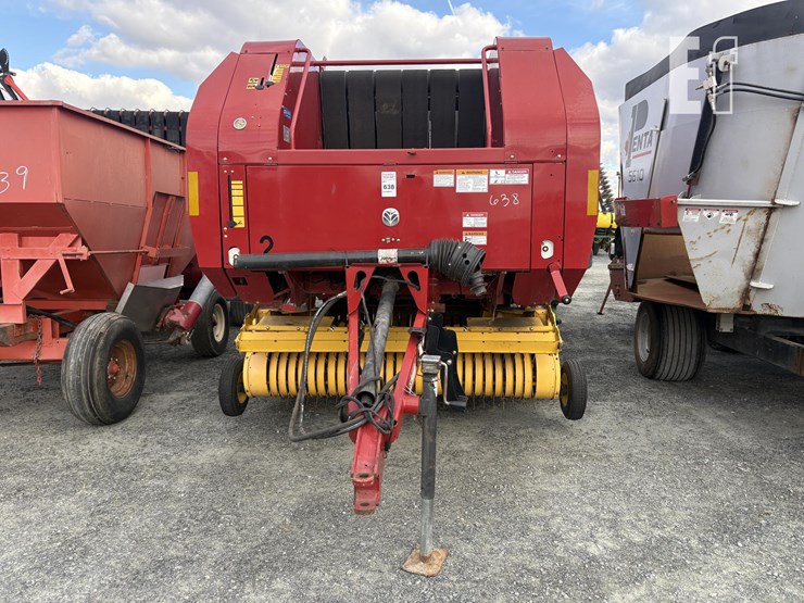 2013-new-holland-br7060-image-2