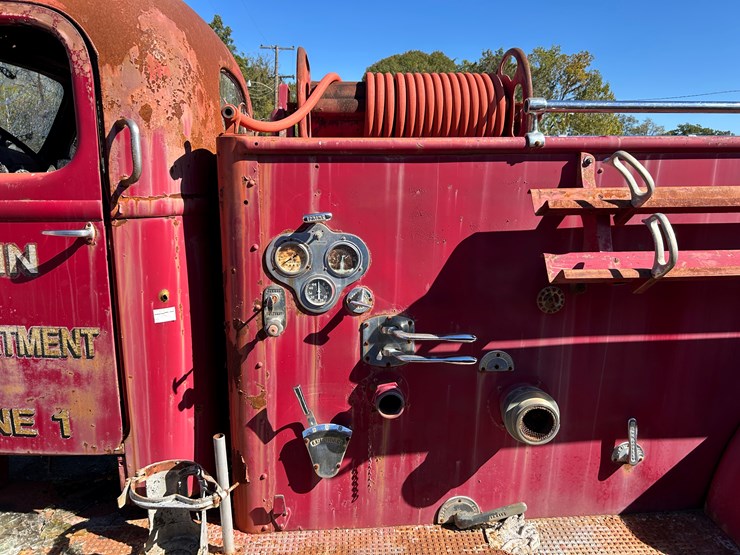 international-700-image-15