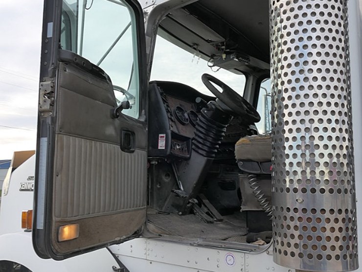 2006-kenworth-t800b-image-38