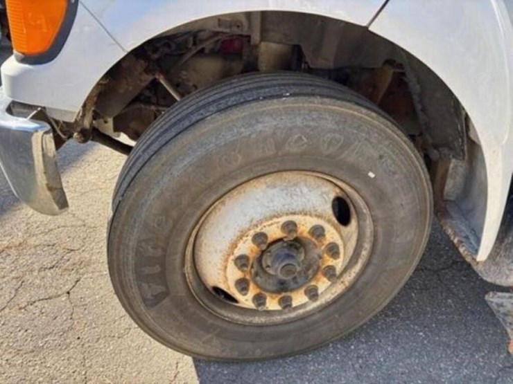 2013-ford-f750-xl-image-51