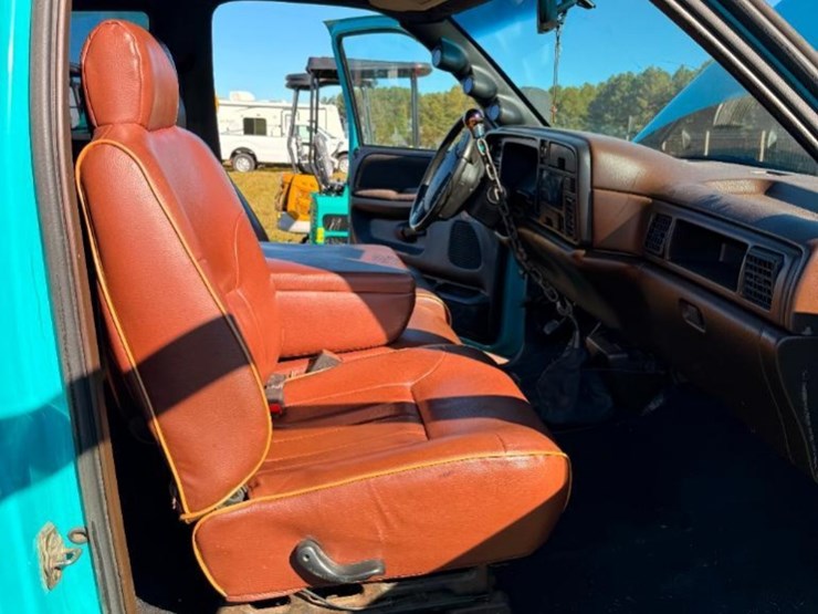 1996-dodge-ram-3500-image-21