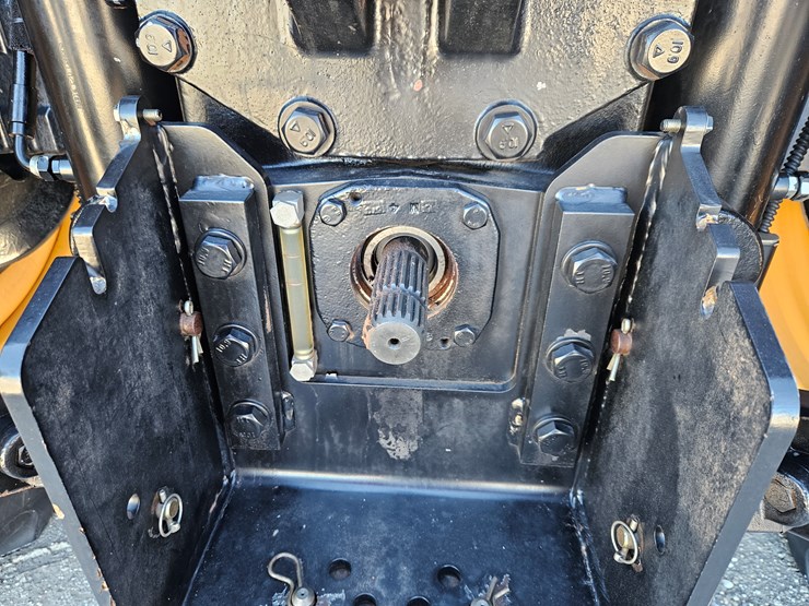 2013-versatile-260-image-17