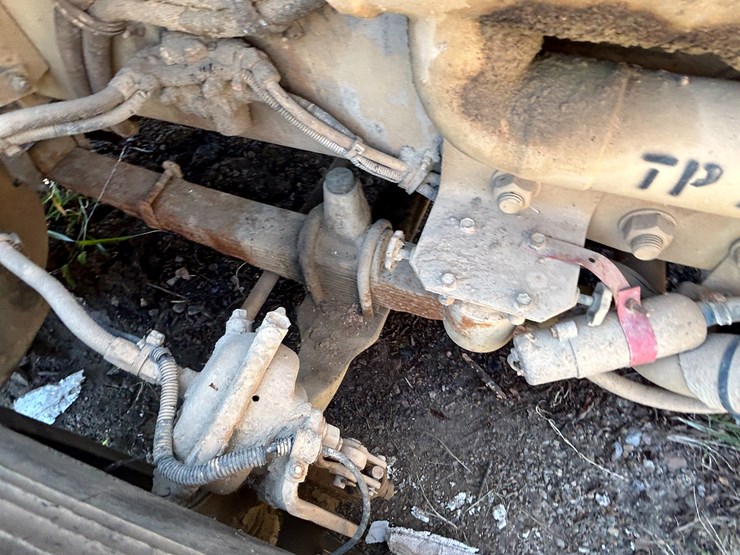 #22529-•-inop-1992-freightliner-t/a-daycab-truck-tractor-vin:-1fuymzyb1np357132-image-15