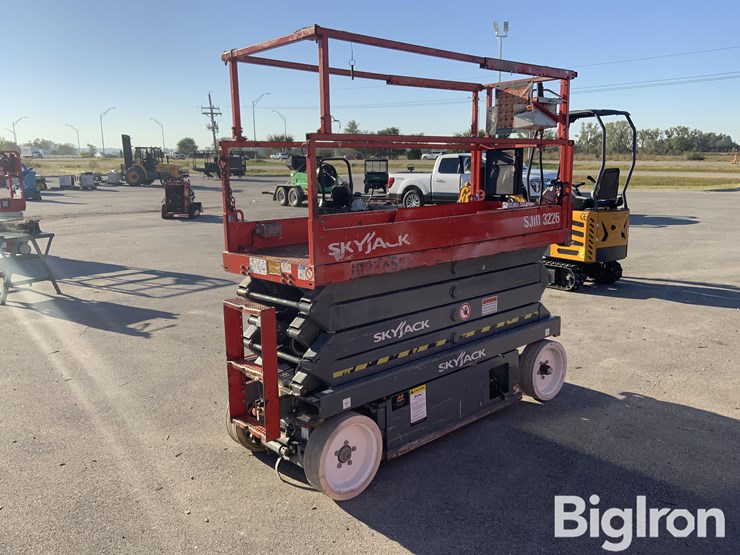 2014-skyjack-sjiii3226-image-5