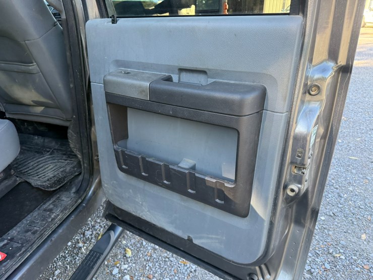 2011-ford-f250-image-33