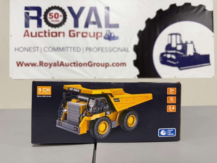 2.4ghz-rc-dump-truck-with-remote-replica-toy-image-8