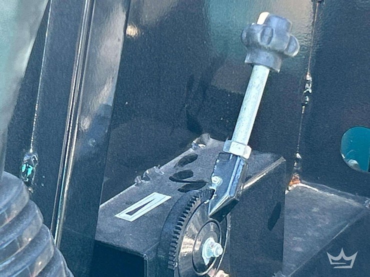 2025-newrick-jc25-mini-wheel-loader-skid-steer-image-11