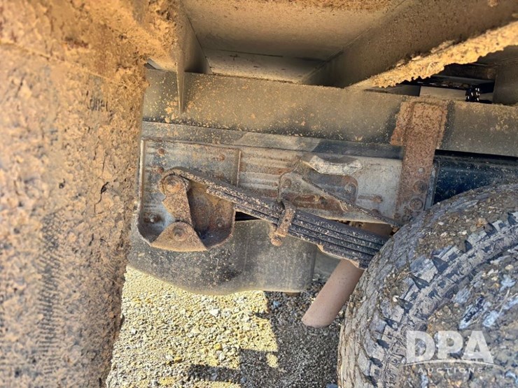 2013-chevrolet-3500hd-image-36