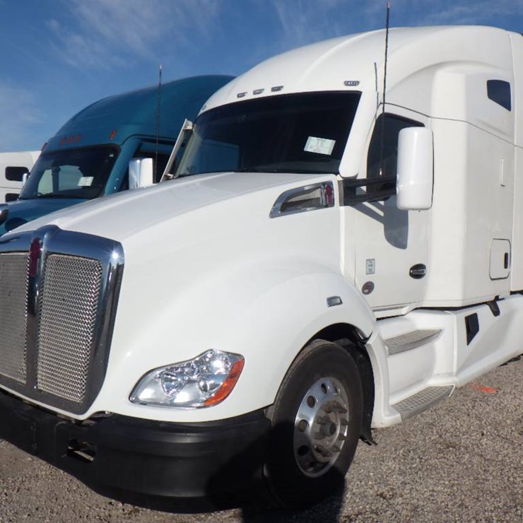 2023 KENWORTH T680