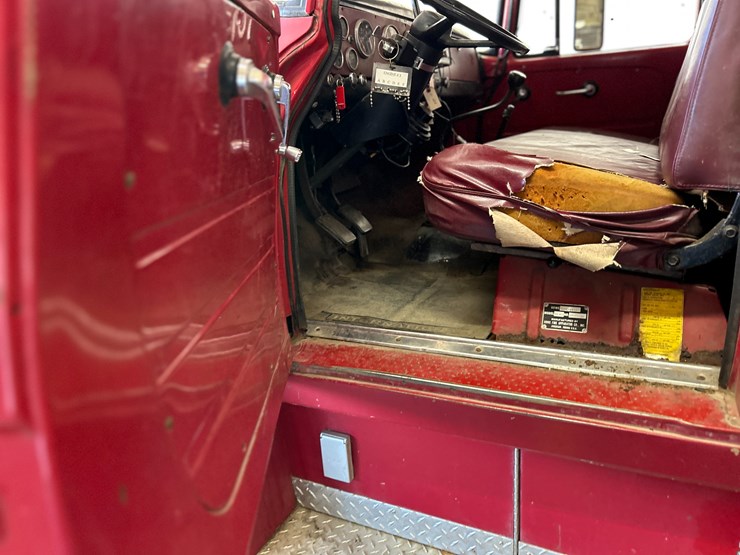 #22556-•-howe-load-star-1800-s/a-daycab-fire-truck-d0532ghb25589-image-57