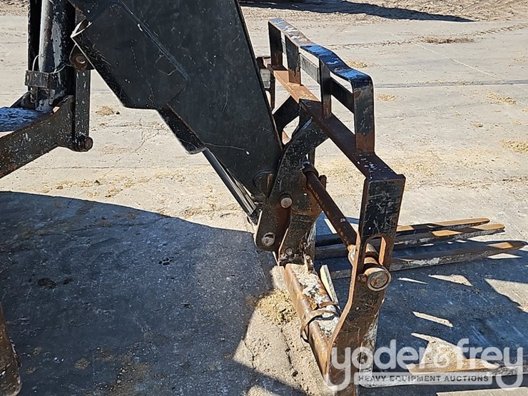 2017-sky-trak-10054-image-13